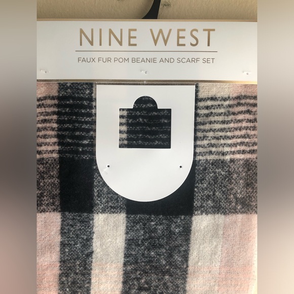 New Nine West Women Multi Colors Scarf - Picture 2 of 4